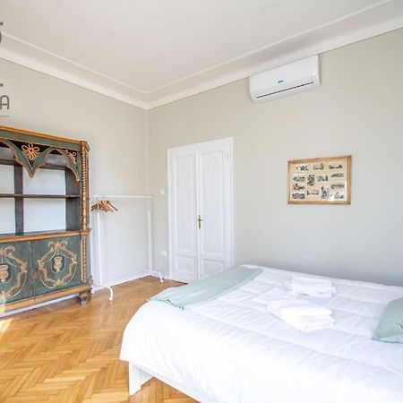 Vittoria Apartments: Viale Dante Vicenza Buitenkant foto