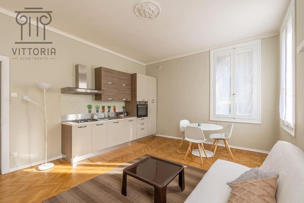 Vittoria Apartments: Viale Dante Vicenza Buitenkant foto