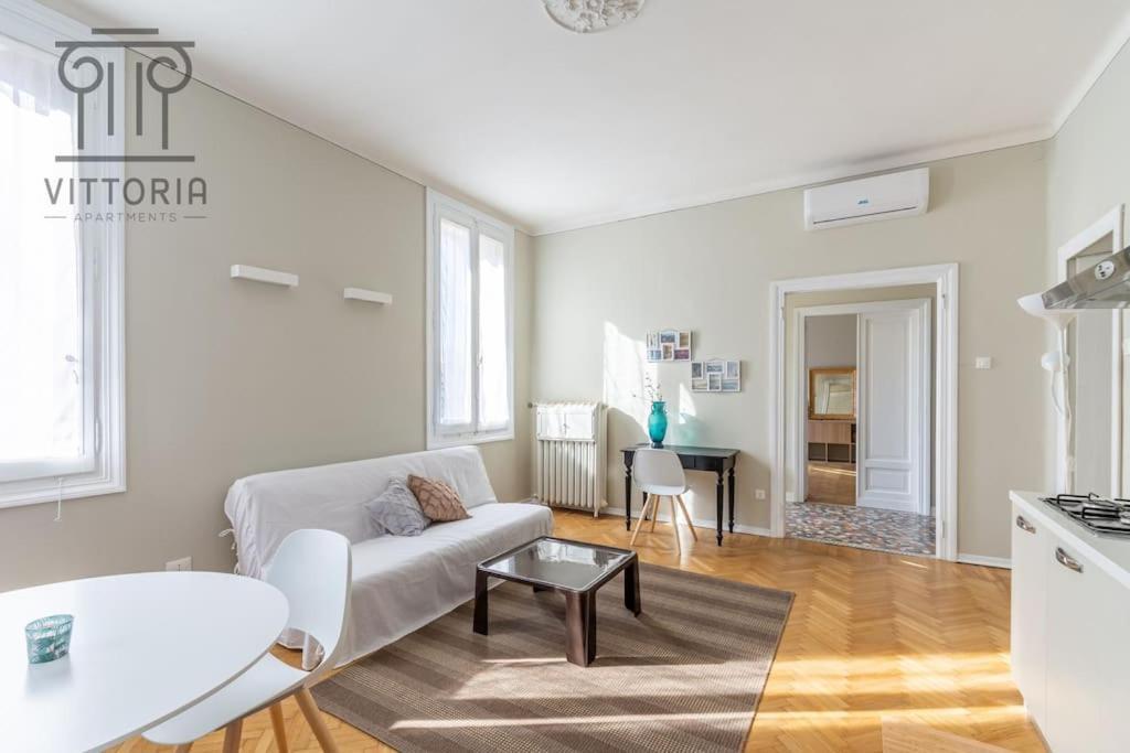 Vittoria Apartments: Viale Dante Vicenza Buitenkant foto
