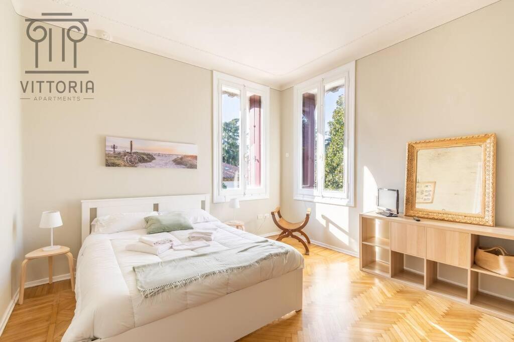 Vittoria Apartments: Viale Dante Vicenza Buitenkant foto